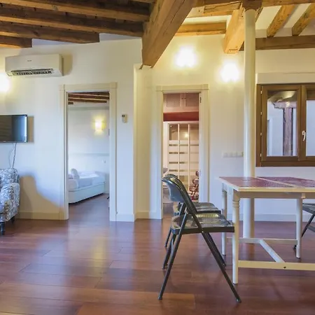 Appartamento San Cipriano Con Parking Incluido - Aloha